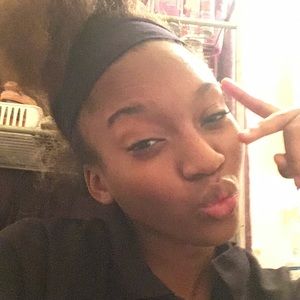 Meet your Posher, Maisha